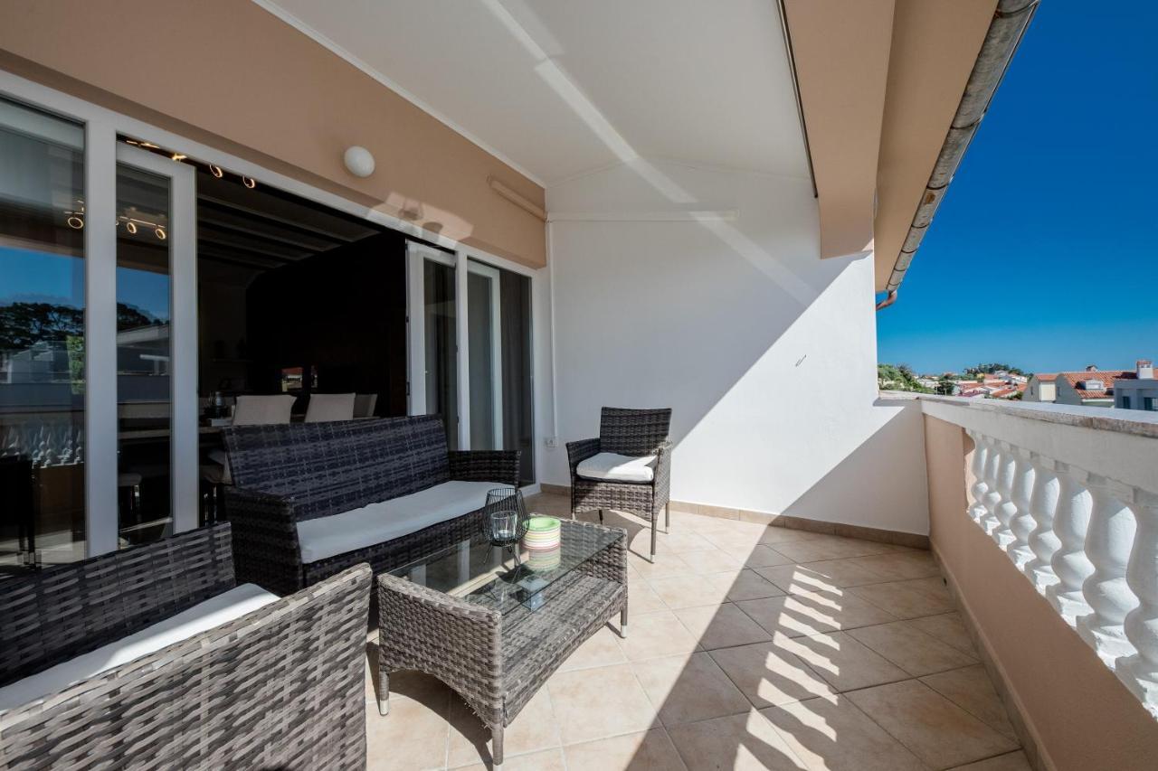 Apartments Luka Rab Town Exterior photo